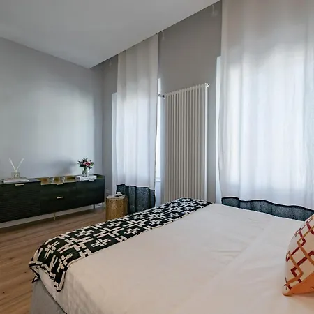 Apartment Florence-flamingo Luxury